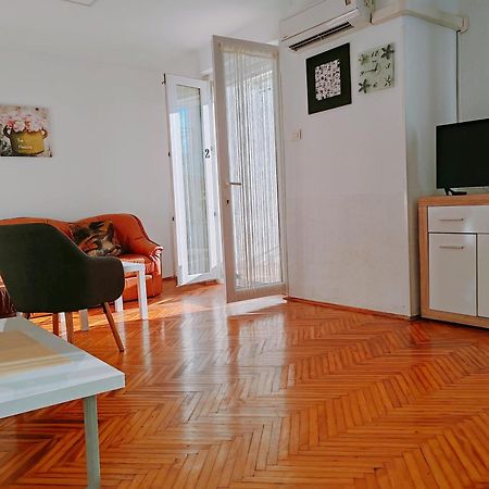 Apartmani Bojana 로비니 외부 사진