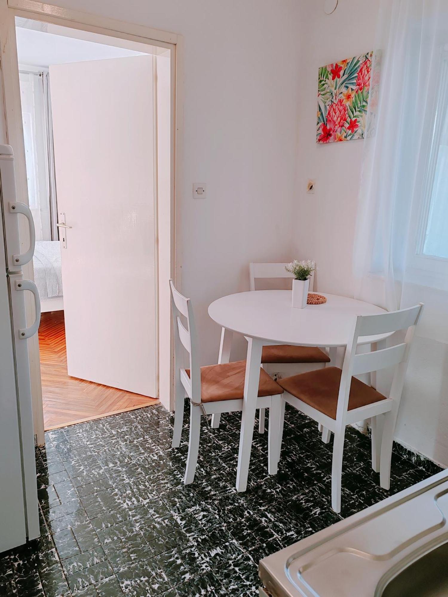 Apartmani Bojana 로비니 외부 사진