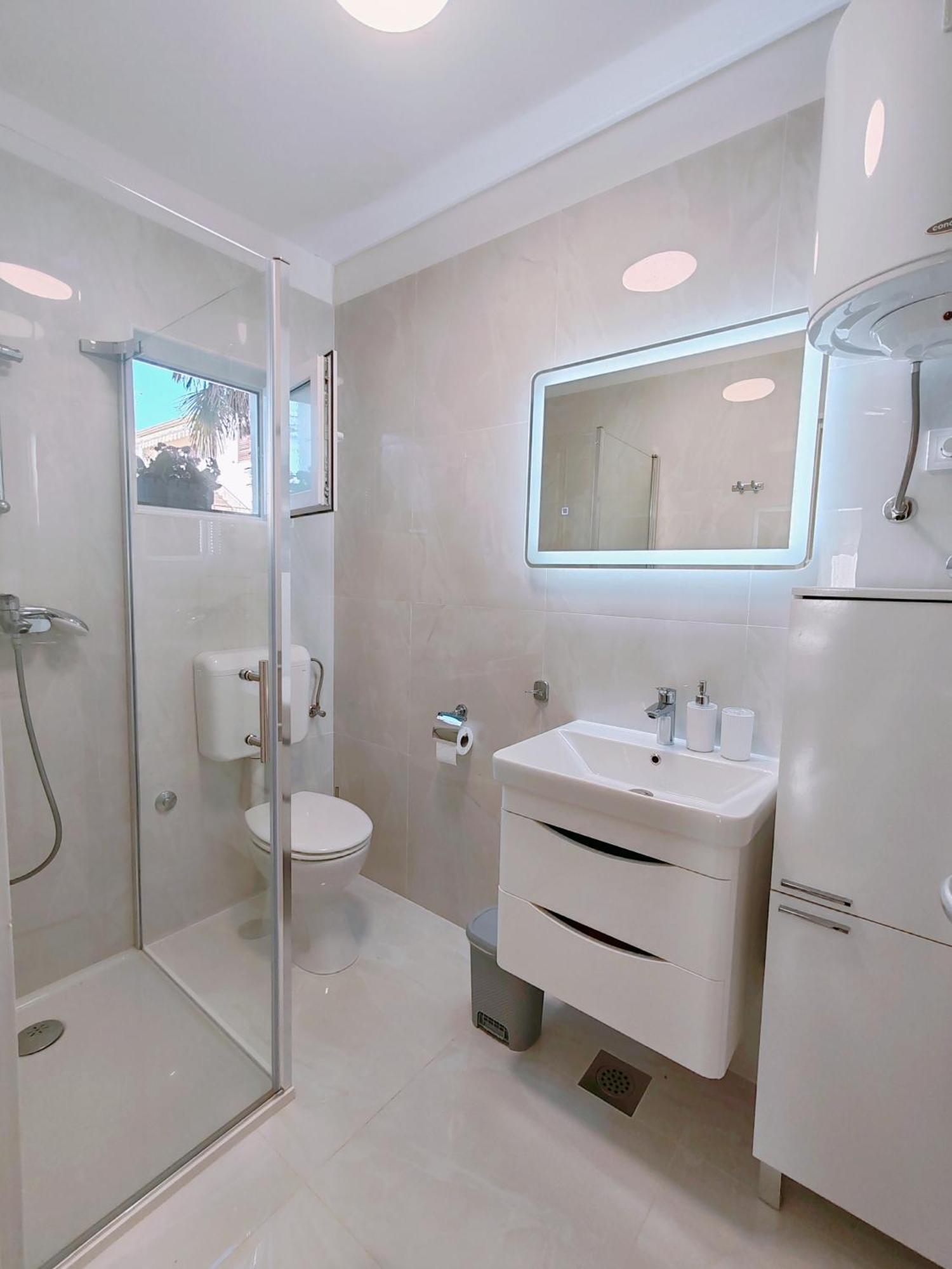 Apartmani Bojana 로비니 외부 사진